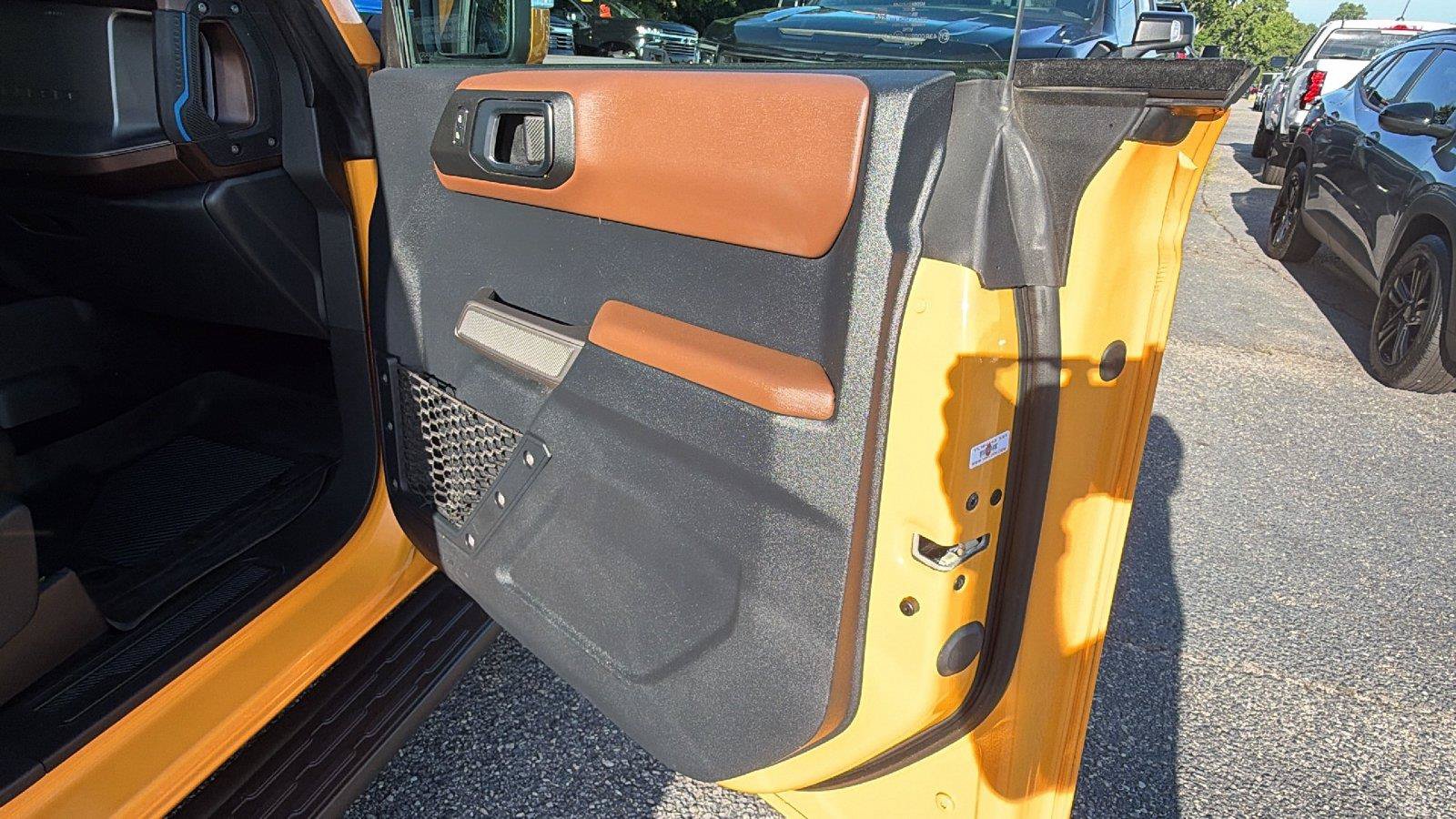 Used 2022 Ford Bronco Outer Banks AWD/4WD image 16