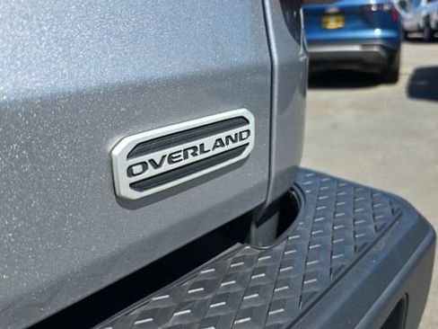 Used 2020 Jeep Gladiator Overland image 8