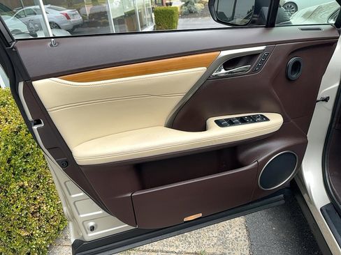 Used 2017 Lexus RX 350 AWD w/ Premium Package image 17