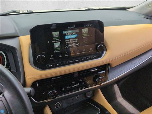 Used 2021 Nissan Rogue Platinum FWD image 22