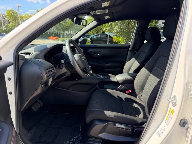 Certified 2025 Honda HR-V Sport image 11