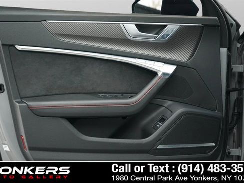 Used 2022 Audi RS 6 image 21