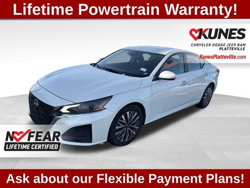 Used 2023 Nissan Altima 2.5 SV image 4