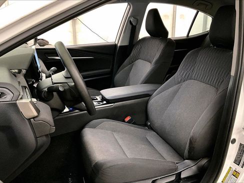 Used 2025 Toyota Camry LE image 24