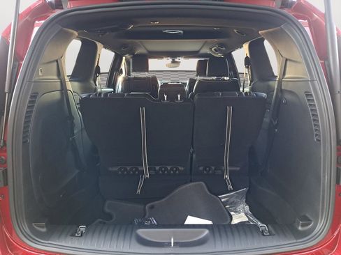 New 2026 Chrysler Pacifica Limited w/ Uconnect Theater Family Group image 29