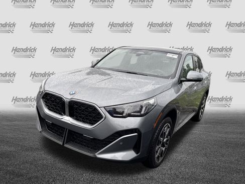 Used 2025 BMW X2 xDrive28i AWD/4WD image 8