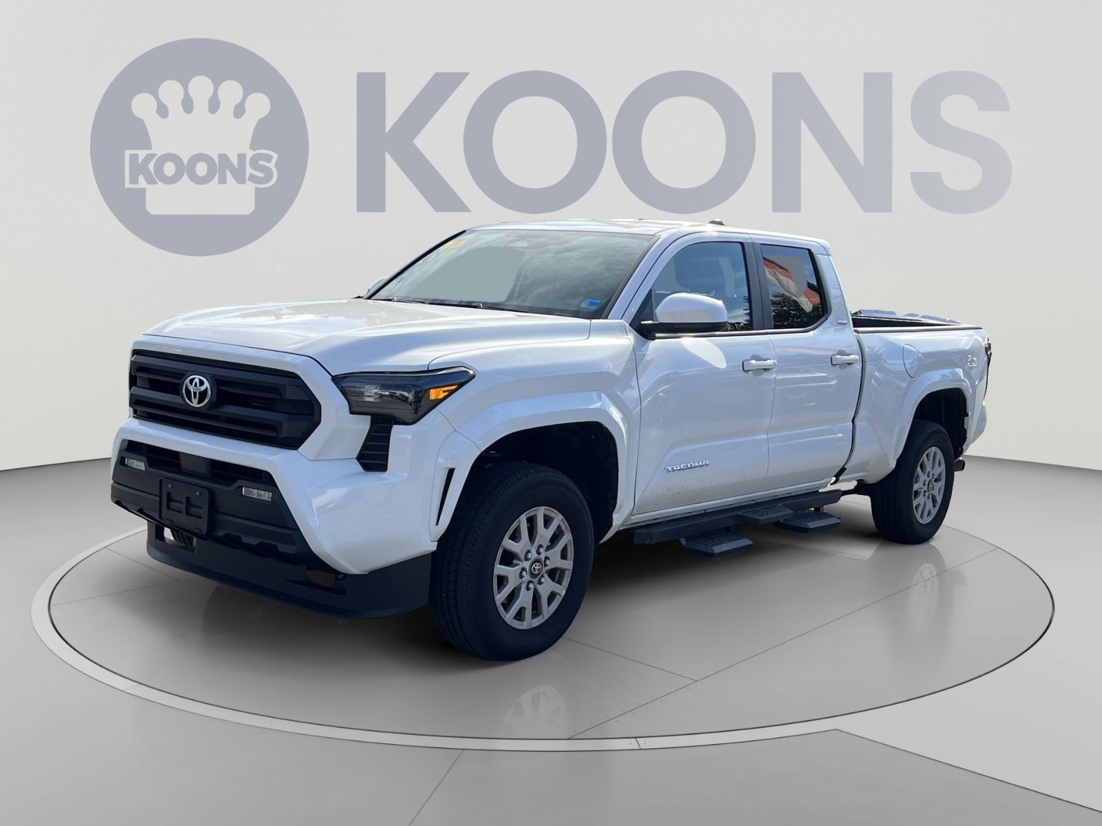 Used 2026 Toyota Tacoma SR5 AWD/4WD image 5