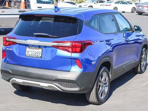 Used 2023 Kia Seltos LX image 4