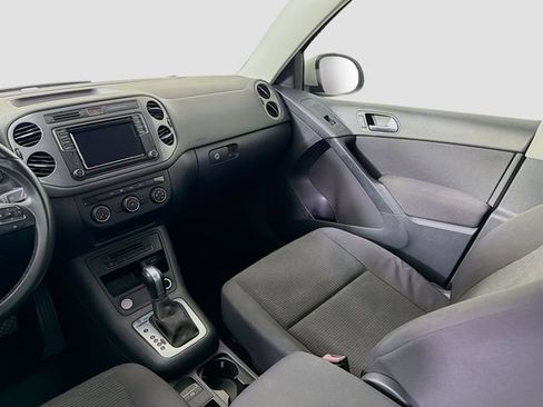 Used 2017 Volkswagen Tiguan S AWD/4WD image 22