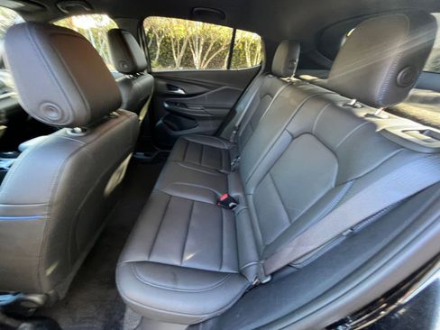 Used 2025 Buick Envista Sport Touring image 23