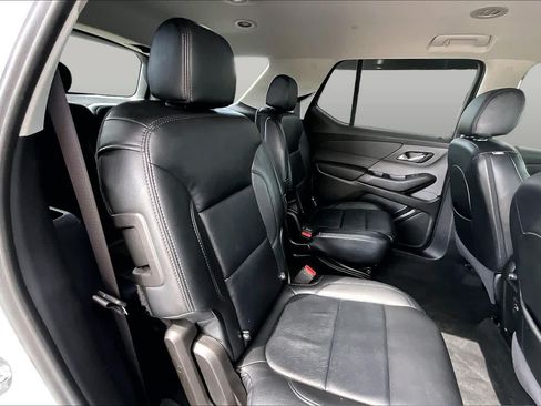 Used 2021 Chevrolet Traverse LT FWD image 20