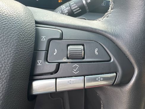 Used 2025 Cadillac XT4 Premium Luxury image 26