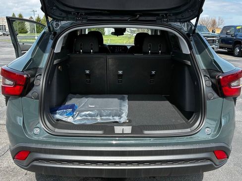 New 2026 Chevrolet Trax LS w/ LS Convenience Package FWD image 35