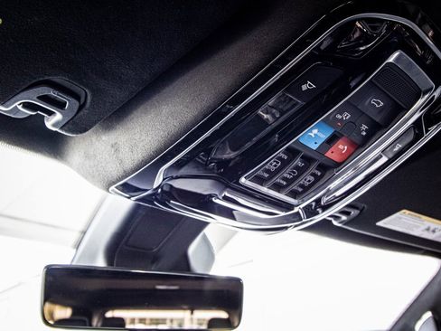 Used 2022 Jeep Grand Wagoneer Series II image 35