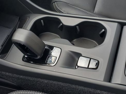 New 2026 Volvo XC40 B5 Core w/ Protection Package Premier image 25