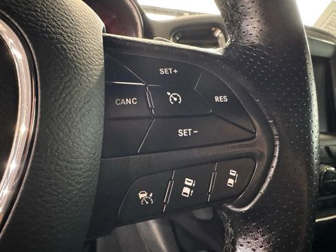 Used 2019 Dodge Durango R/T w/ Technology Group image 30