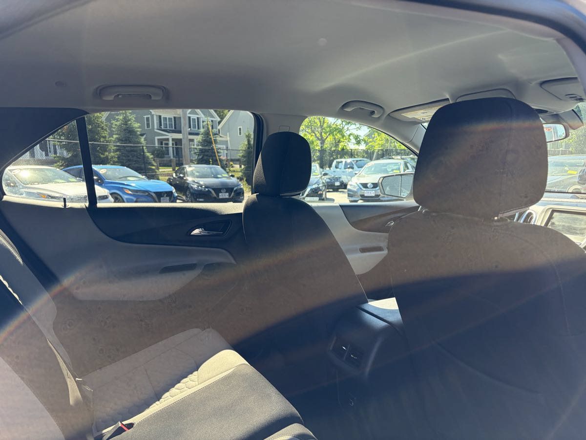 Used 2019 Chevrolet Equinox LS w/ LS Convenience Package AWD/4WD image 24
