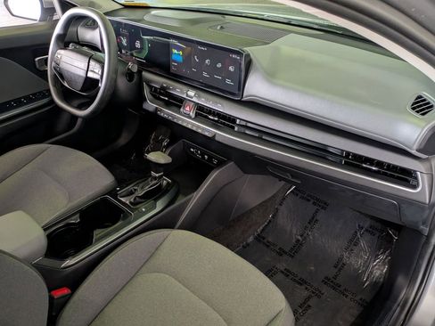 Used 2025 Kia K4 FWD image 29