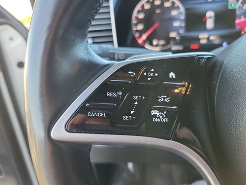 Used 2024 Mercedes-Benz GLE 350 4MATIC w/ 3rd Row Seat Package image 5