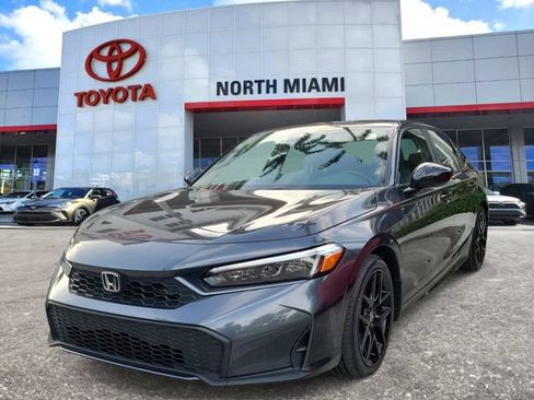 Used 2025 Honda Civic Sport image 2