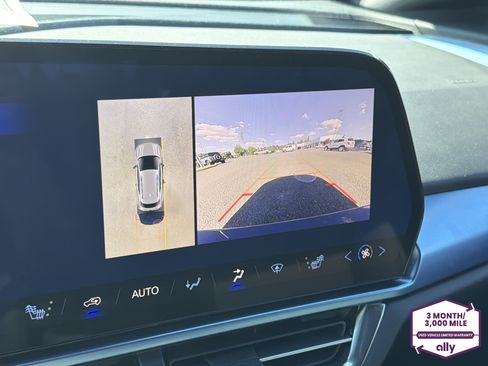 Used 2025 Chevrolet Equinox EV LT w/ LPO, Blackout Package AWD/4WD image 20