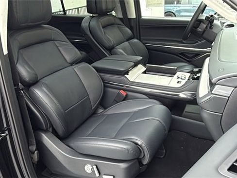 New 2025 Lincoln Navigator L Reserve image 10