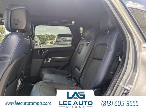 Used 2018 Land Rover Range Rover Sport HSE Dynamic image 14