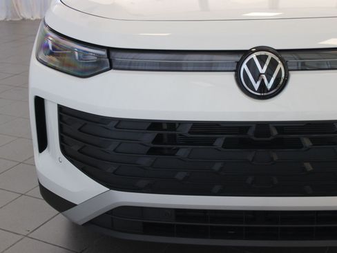 New 2026 Volkswagen Tiguan S image 18