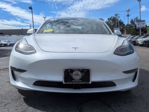 Used 2021 Tesla Model 3 Standard Range Plus image 4