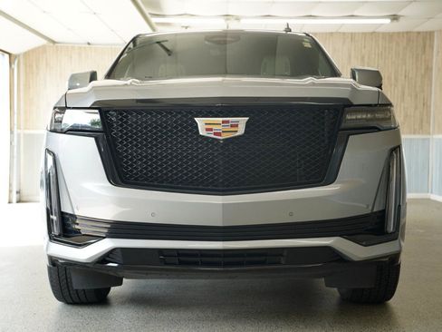 Used 2023 Cadillac Escalade Sport w/ Touring Package AWD/4WD image 3