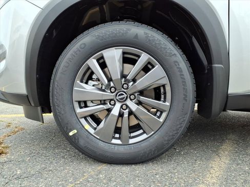 New 2025 Nissan Pathfinder SV w/ Black Appearance Package image 6