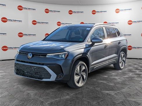 New 2026 Volkswagen Taos SE image 1