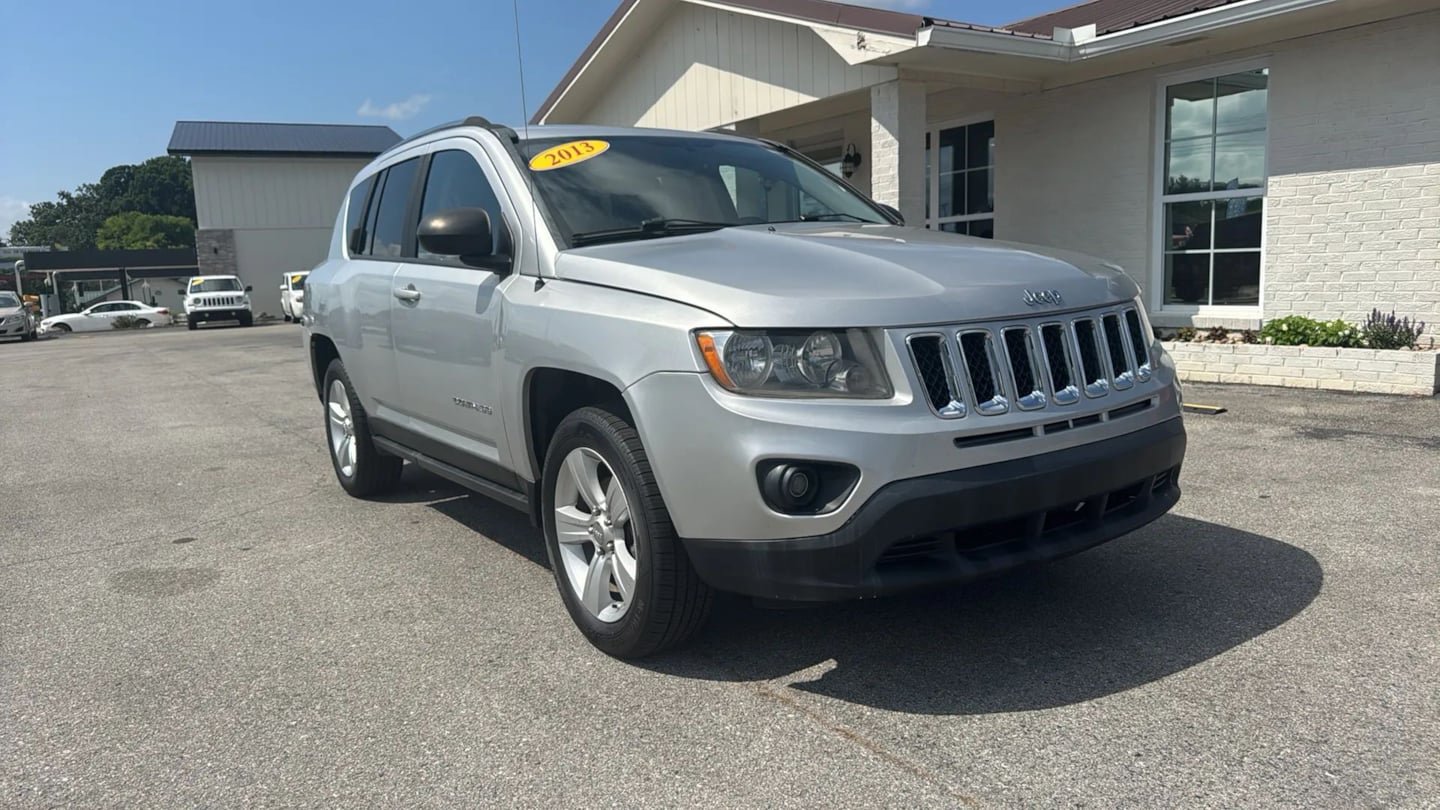 Used 2013 Jeep Compass Sport FWD image 7