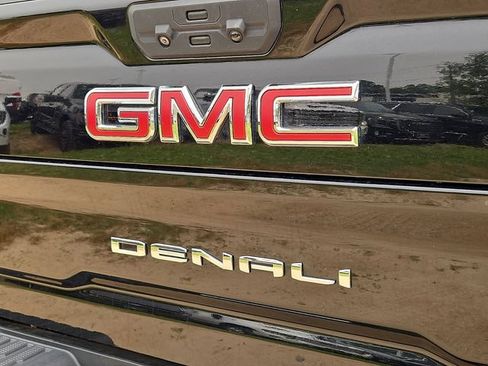 Used 2021 GMC Sierra 2500 Denali w/ Denali Ultimate Package AWD/4WD image 33