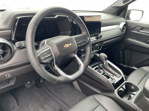 Used 2023 Chevrolet Colorado LT w/ LT Convenience Package III image 9