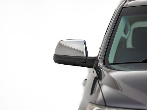 Used 2016 Toyota Sequoia Platinum image 4