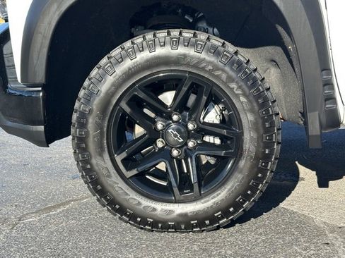 Used 2022 Chevrolet Silverado 1500 LT Trail Boss w/ Bed Protection Package image 12