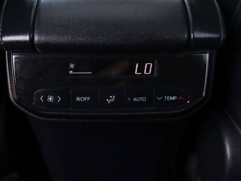 Used 2023 Toyota Highlander XLE FWD image 44