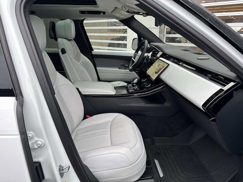 Used 2023 Land Rover Range Rover Sport SE image 10