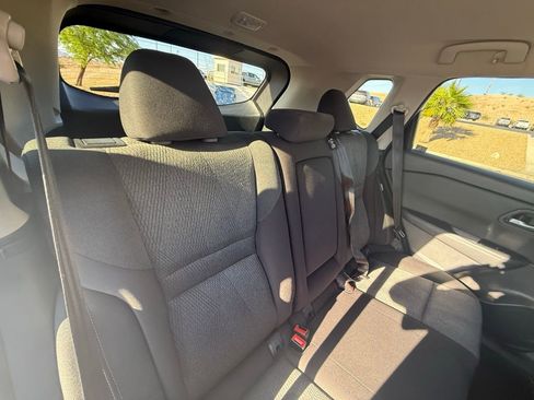 Used 2025 Nissan Rogue SV image 16