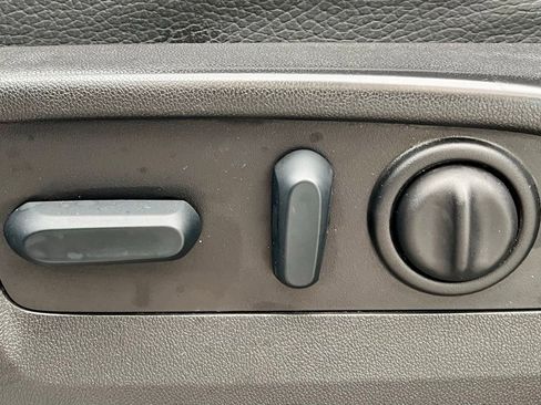 Used 2023 GMC Sierra 3500 Denali w/ Denali Ultimate Package image 30