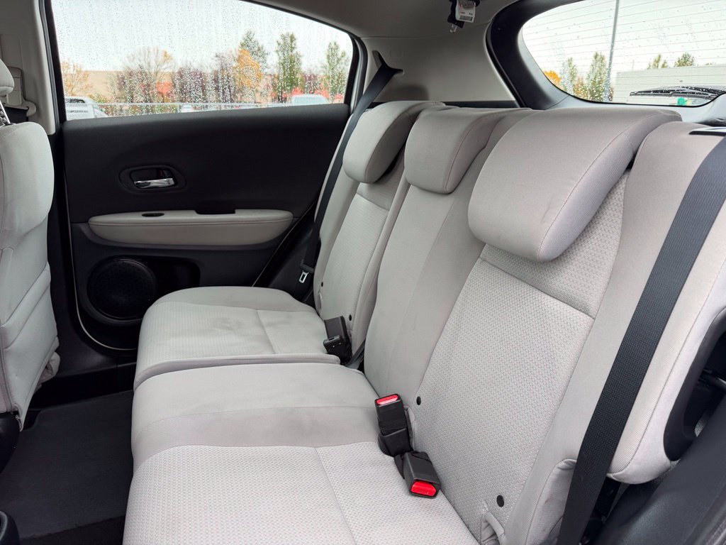 Used 2021 Honda HR-V LX image 30