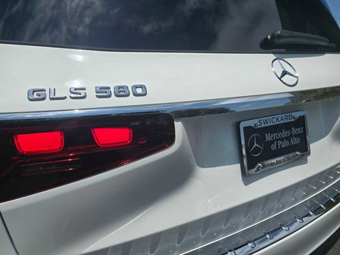 New 2025 Mercedes-Benz GLS 580 4MATIC image 18