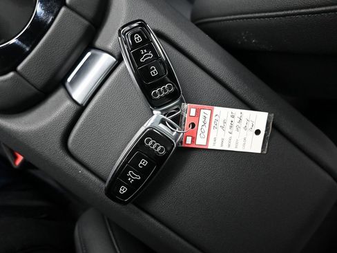 Used 2023 Audi e-tron GT Premium Plus image 13