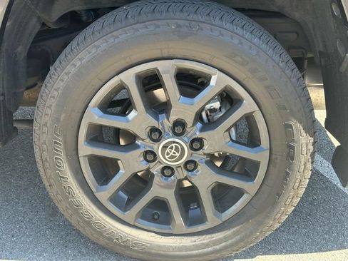 Certified 2024 Toyota Sequoia Platinum AWD/4WD image 32