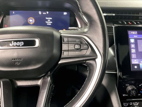 Used 2021 Jeep Grand Cherokee L Laredo image 25