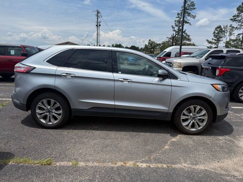 Used 2022 Ford Edge Titanium AWD/4WD image 8