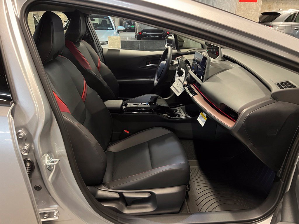New 2027 Toyota Prius Plug-In Hybrid w/ Limited Premium Package FWD image 17