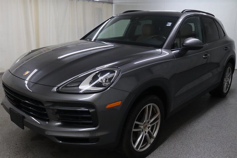 Used 2021 Porsche Cayenne AWD/4WD image 3