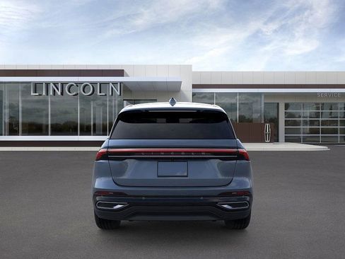New 2026 Lincoln Nautilus Premier image 5